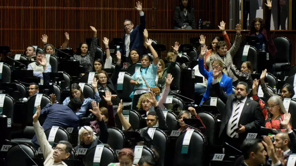 Morena Presenta 22 Iniciativas de Reforma a la Constitución y Diversas Leyes en la Cámara de Diputados