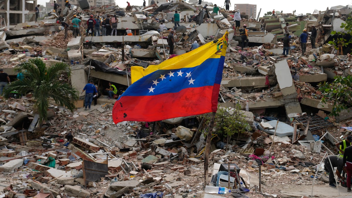 Las cifras de fallecidos y heridos en Venezuela continúan aumentando tras los terremotos registrados el 24 de junio.