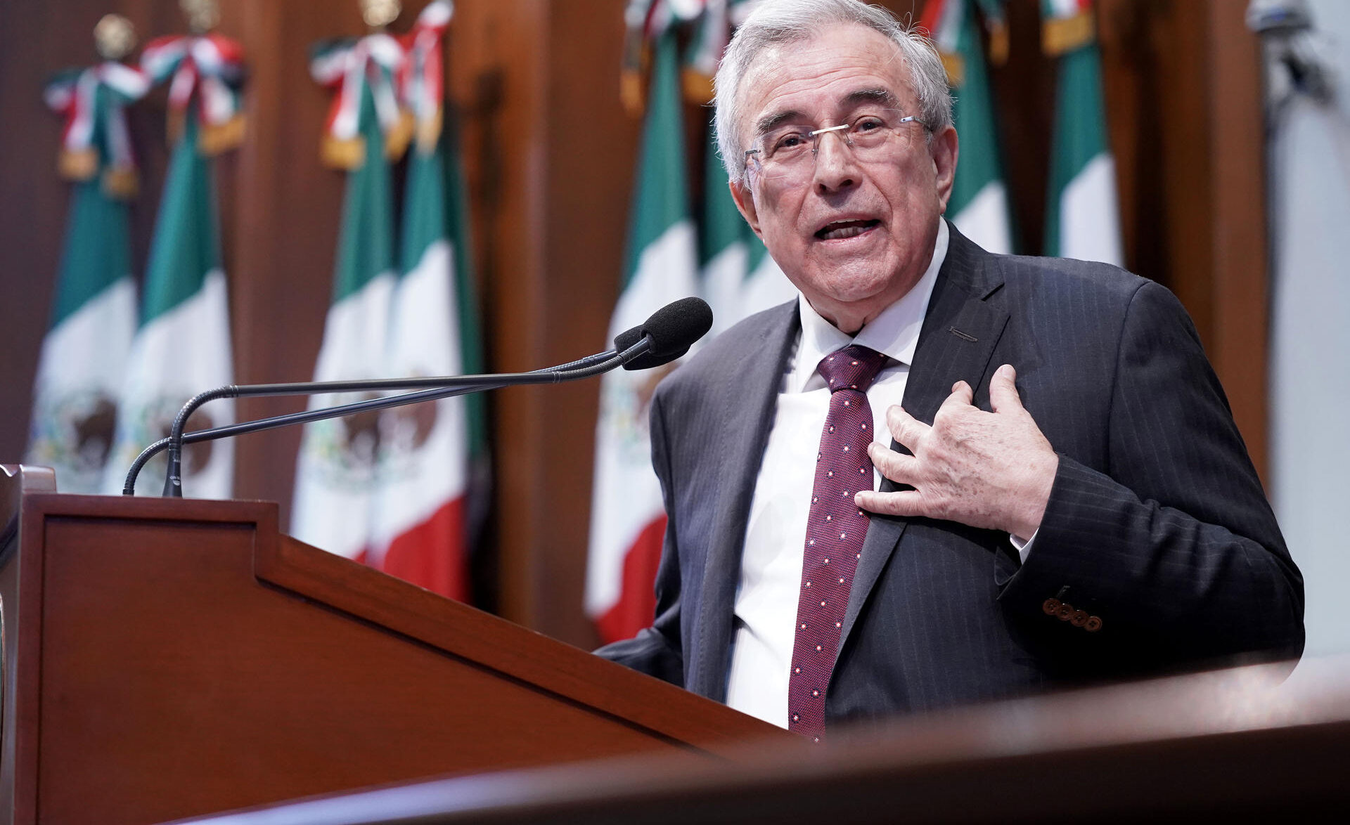 El gobierno mexicano afirma que aún no recibe evidencias suficientes de Estados Unidos para proceder contra el gobernador de Sinaloa.