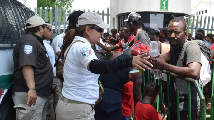 Motín en estación migratoria Siglo XXI provoca remisión de dos personas